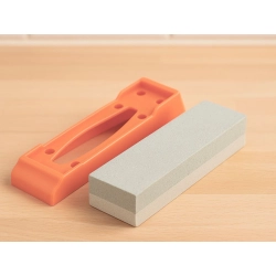 Ostrzałka kamienna do noży nożyczek dwustronna prostokątna na podstawce