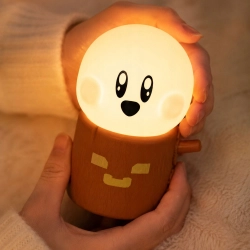 Lampka nocna duszek LED USB-C pieniek drzewa świeczka 2 tryby dekoracja RGB