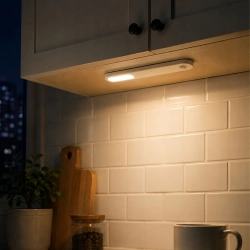 Lampka LED z czujnikiem ruchu USB magnetyczna do szafy na schody 1,5W biała