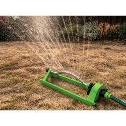 Zraszacz ogrodowy wahadłowy do trawnika duży zasięg 18 dysz regulowany