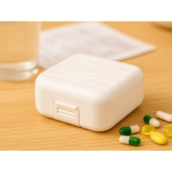 Pojemnik na leki organizer tabletek kapsuek 7 przegródek pudełko podróżne
