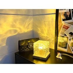 Lampka kryształ rgb z pilotem usb nastrojowa dekoracyjna kostka nocna — zdjęcie 9