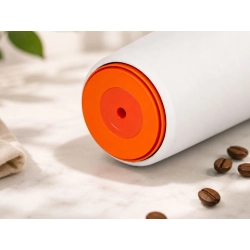 Kubek termiczny termos na gorące napoje kawa 380 ml z przyssawką anti-spill - biały matowy z pomarańczową przyssawką