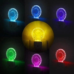 Lampka nocna z czujnikiem LED RGB