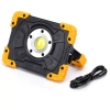 Akumulatorowy reflektor LED 5W 500 lm Aigostar do wygodnego oświetlenia mobilnego