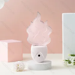 Lampka nocna LED RGB 30lm w kształcie płomienia z czujnikiem zmierzchu dla przytulnego klimatu