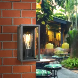 Lampa ścienna vintage czarna z trzonkiem E27 do przytulnego wnętrza