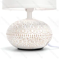 Ceramiczna lampa stołowa z gniazdem E14 do przytulnego oświetlenia