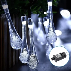 Niskonapięciowe lampki choinkowe 50 LED zimne światło 5m praktyczne oświetlenie