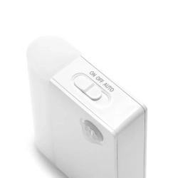 Lampa nocna LED z czujnikiem ruchu n baterie Ciepła